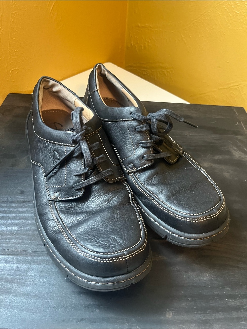 Clarks Black Leather Lace-Up Casual Loafers